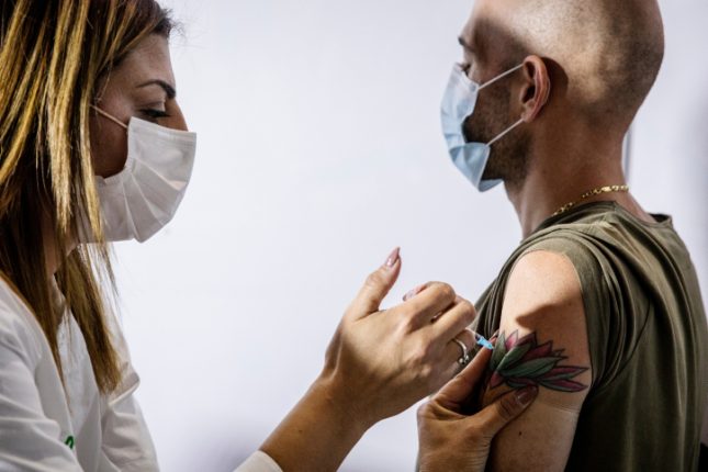 חיסון לקורונה. צילום: אוליביה פיטוסי/ פלאש 90