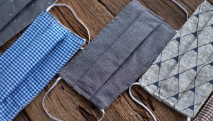 מסיכות הגנה מבד. צילום: שאטרסטוק