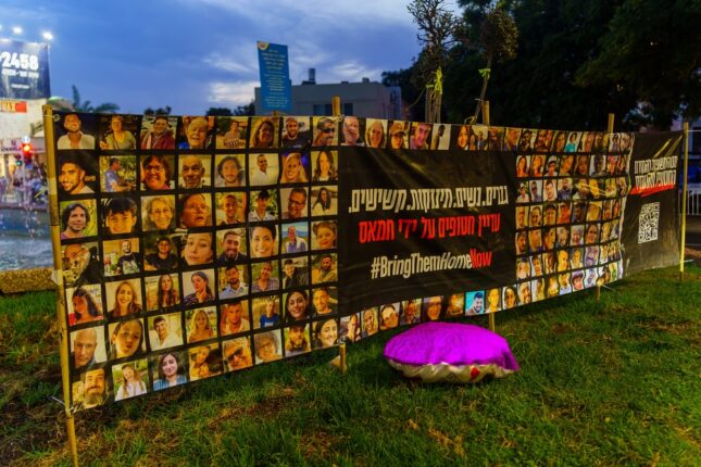 עצרת למען החטופים (צילום: שאטרסטוק)