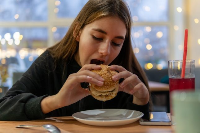 השמנה בגיל ההתבגרות. אילוסטרציה