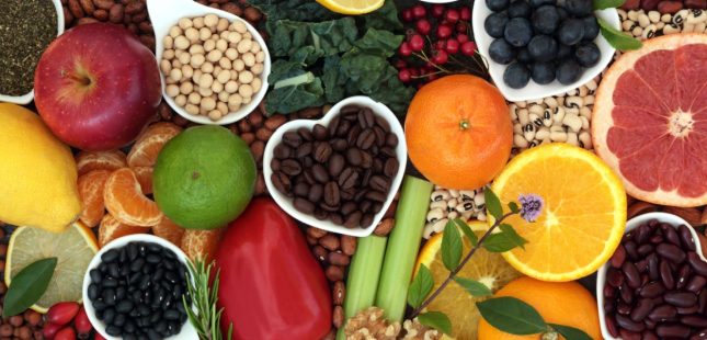 מזון עשיר בפוליפנולים. אילוסטרציה