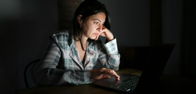 חשיפה למסכים, קוצר ראייה. אילוסטרציה